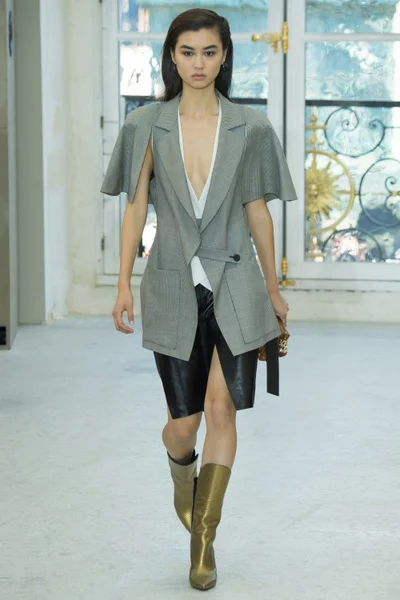 Look 13